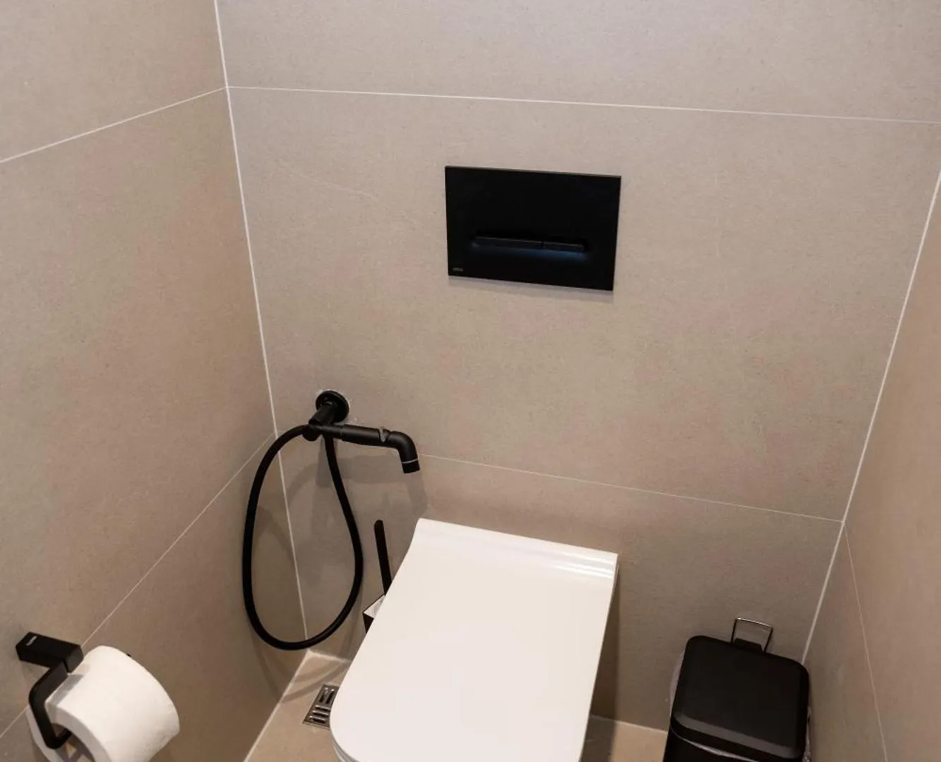 Abi'S Suites Sarande Hotel